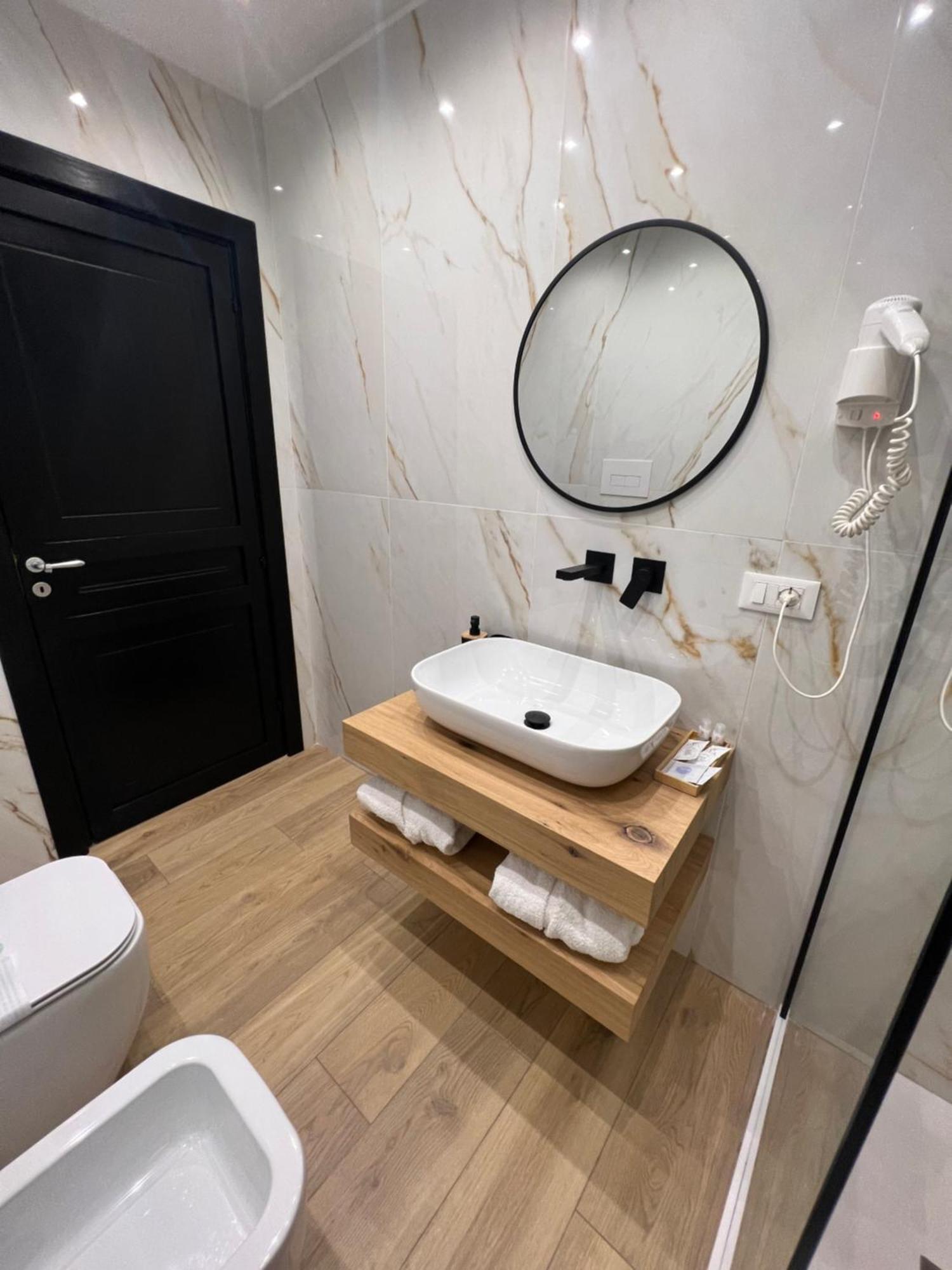 פלרמו Real Suite Spa מראה חיצוני תמונה